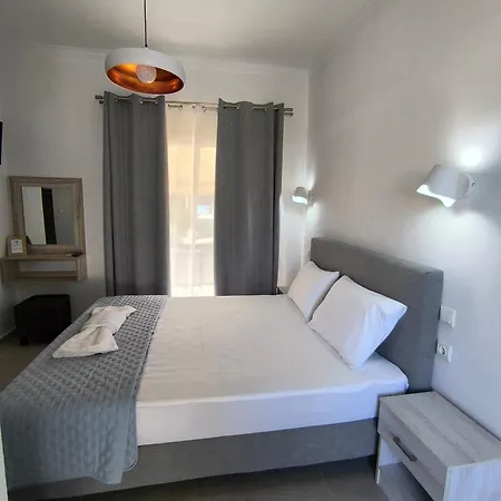 Ioannis Fotinos Apartment *